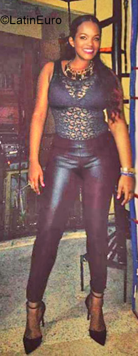 Date this gorgeous Dominican Republic girl Claribel from Santo Domingo DO31675