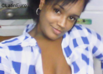 Date this hot Cuba girl Diana from Havana CU245