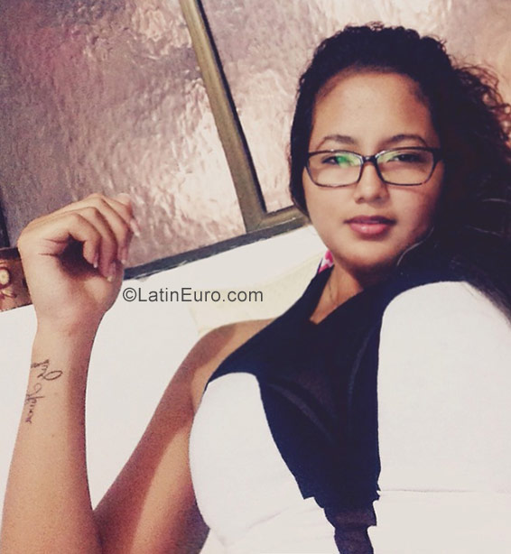 Date this pretty Colombia girl Nazly from Ibague CO23446