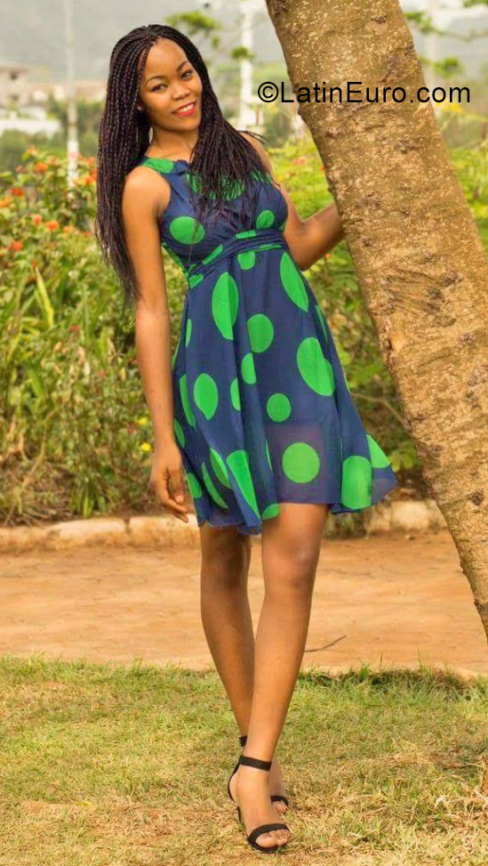 Date this tall Cameroon girl Yosayne from Yaounde CM264