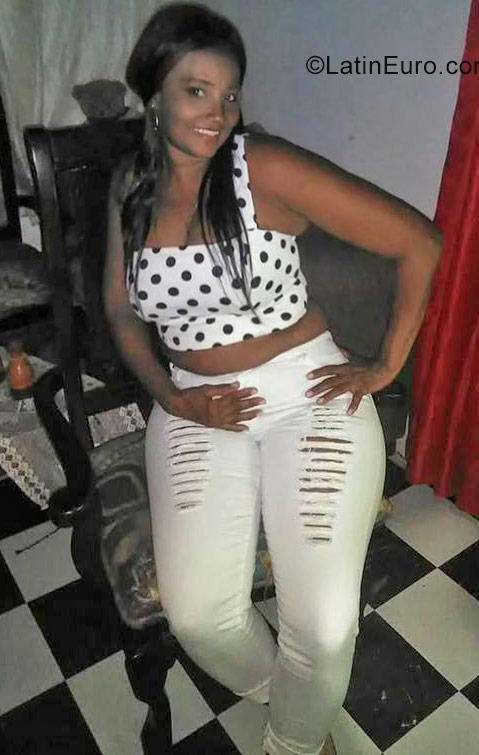 Date this cute Dominican Republic girl Marcia from San pedro De Macoris DO31800