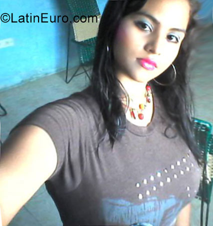 Date this charming Venezuela girl Caterin from Barinas VE1410