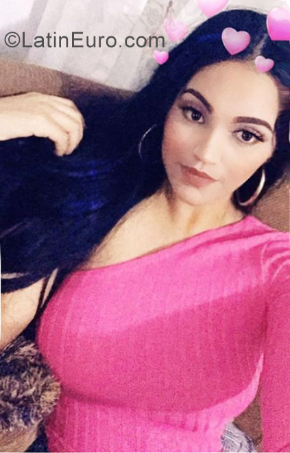 Date this nice looking Dominican Republic girl Yenny m from Santiago DO31831