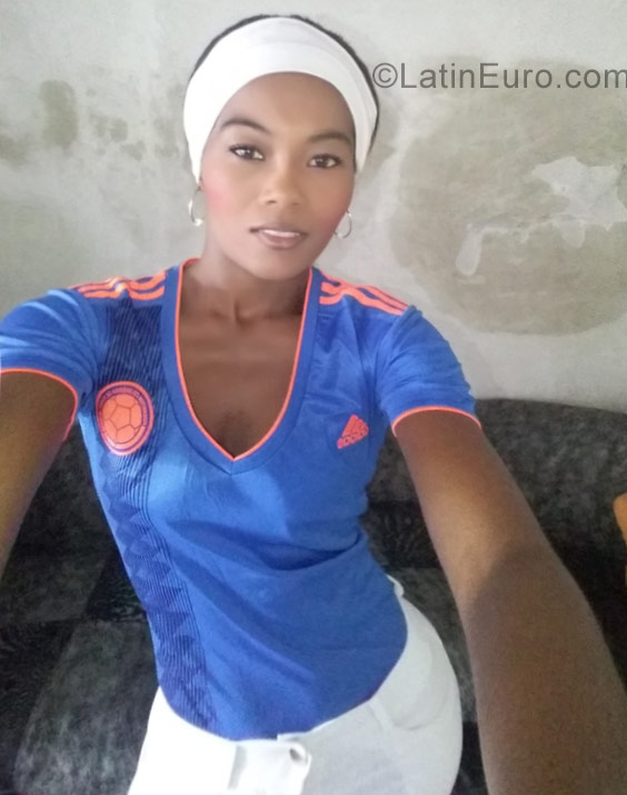 Date this hot Colombia girl Karen from Medellin CO23531