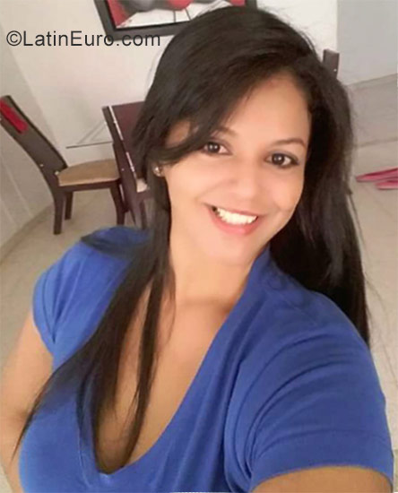 Date this foxy Colombia girl Yanis from Monteria CO23551