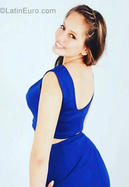Date this georgeous Colombia girl Yuliana from Palmira CO23552