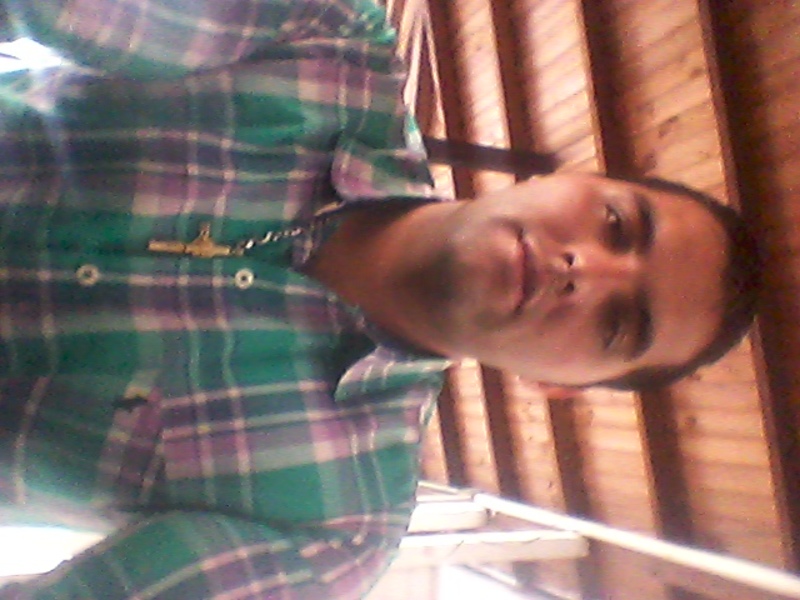 Date this tall Colombia man Anderson from Tulua CO23569