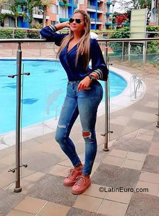 Date this funny Colombia girl Camilita from Bogota CO23591
