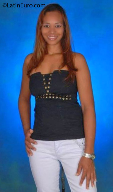 Date this pretty Dominican Republic girl Angelita from Santiago De Los Caballeros DO31955