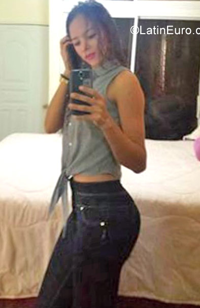 Date this gorgeous Dominican Republic girl Ana2020 from Santiago DO32007