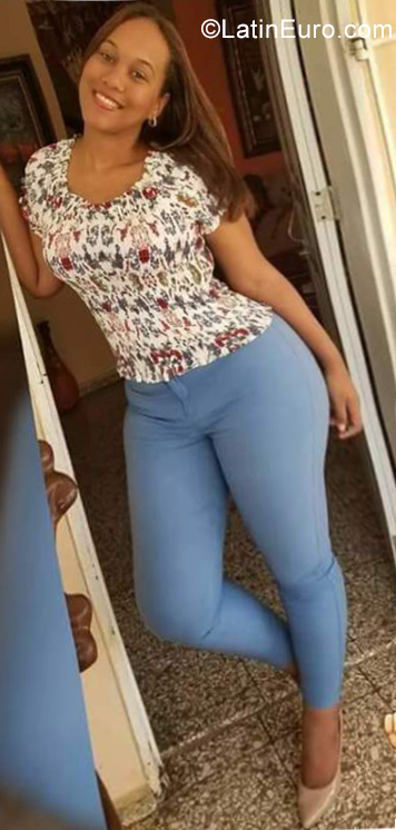 Date this passionate Dominican Republic girl Leike from Santo Domingo DO32040