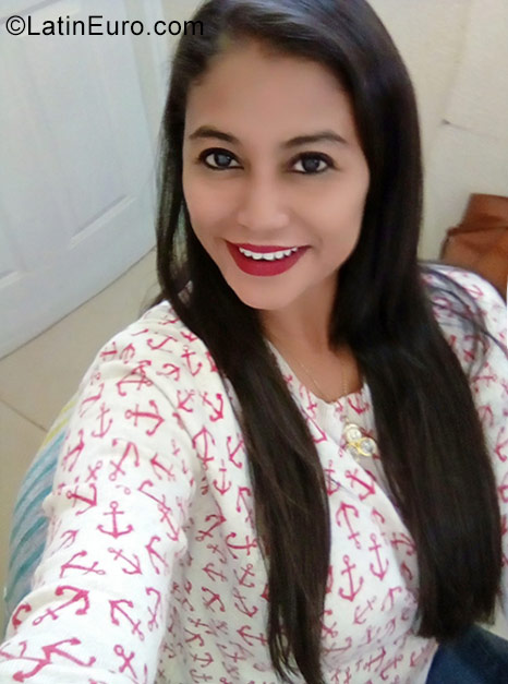 Date this exotic Nicaragua girl Lucy from Managua NI206
