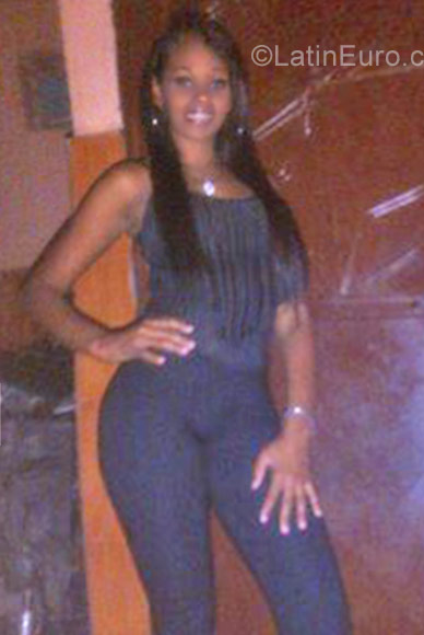 Date this gorgeous Dominican Republic girl Yuly from Hato Mayor DO32047