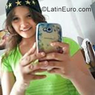 Date this beautiful Colombia girl Laura from Pereira CO23676