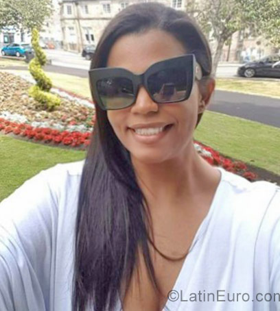 Date this hard body Brazil girl Leila from Cruz Das Almas BR10515