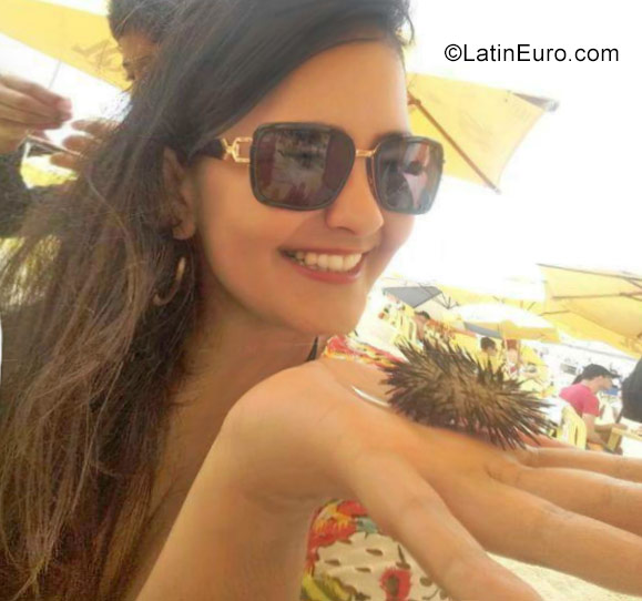 Date this lovely Brazil girl Marcela from Maceio BR10516