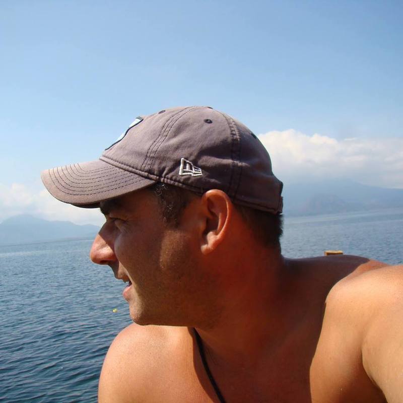 Date this tall Guatemala man Alton from Panajachel GT87