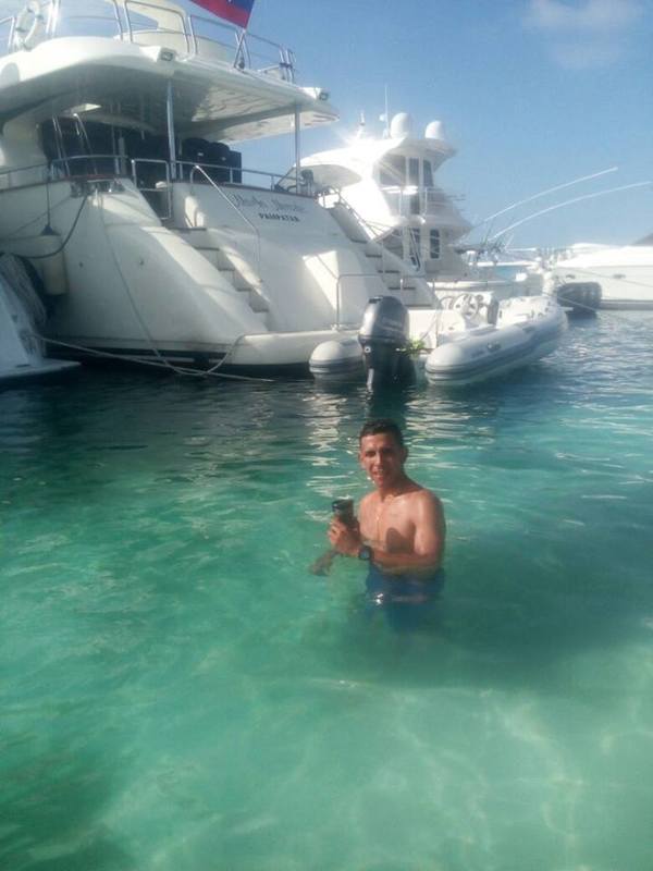 Date this gorgeous Venezuela man Gabriel from Caracas VE1596