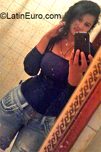 Date this sultry Colombia girl Madelin from Bogota CO23854