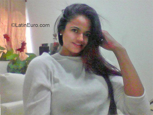 Date this good-looking Colombia girl Johana from Medellin CO23867