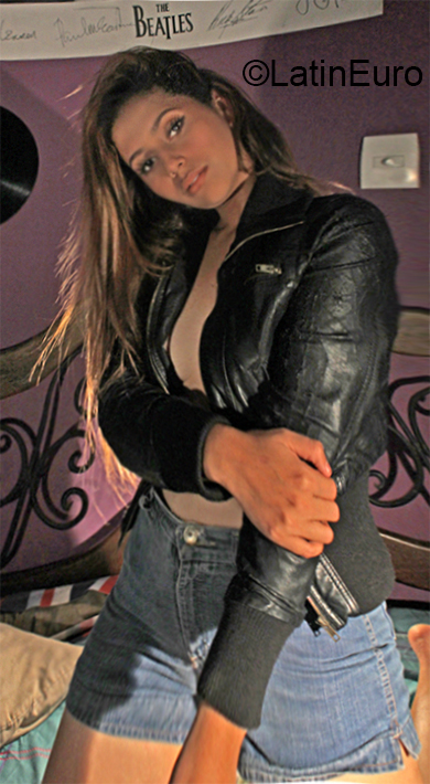 Date this pretty Venezuela girl Natalia from Maracaibo VE1617