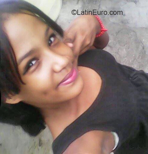 Date this stunning Dominican Republic girl Angie from San Francisco de Macoris DO32528