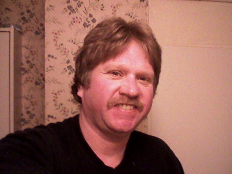 Date this delightful United States man GLEN from Norwich US19352