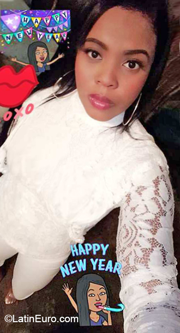 Date this exotic Dominican Republic girl Deya from Santo Domingo DO32710
