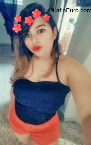 Date this sultry Dominican Republic girl Daniela from Santo Domingo DO32590