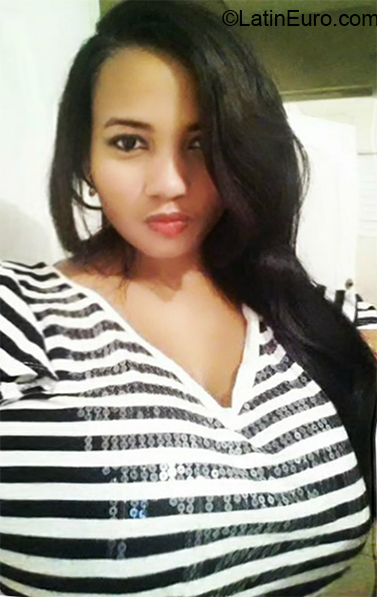 Date this cute Dominican Republic girl Madelyn from Puerto Plata DO32673