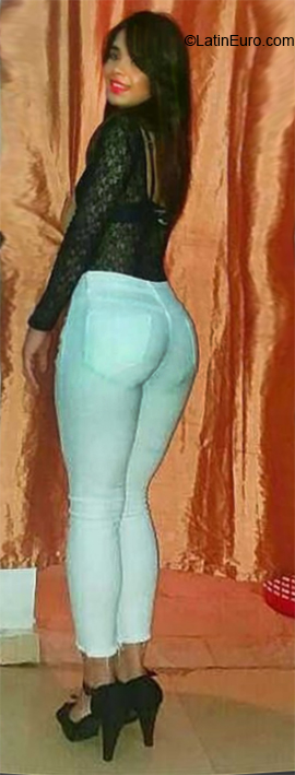 Date this delightful Dominican Republic girl Nathy from Santiago DO32763