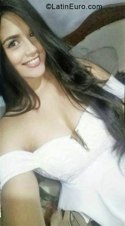 Date this stunning Colombia girl Daisy from Pereira CO24174