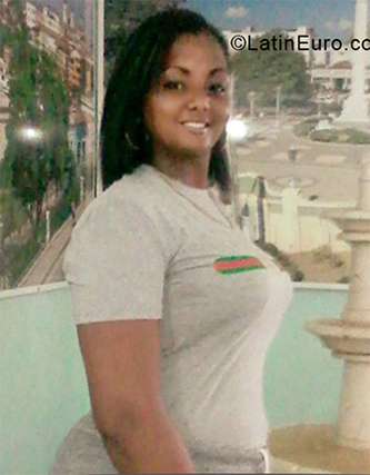 Date this hard body Cuba girl Lisandra from Santiago De Cuba CU472