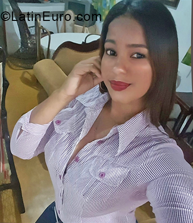 Date this sultry Dominican Republic girl Jasmin vasquez from Santiago DO33030