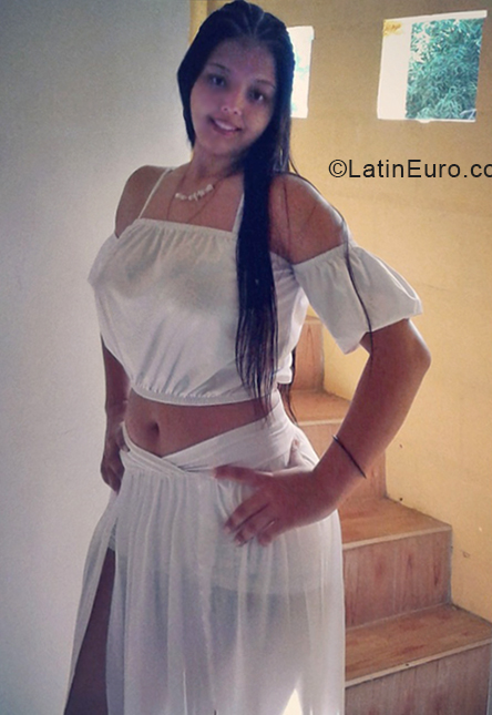 Date this passionate Colombia girl Val from Cali CO24233