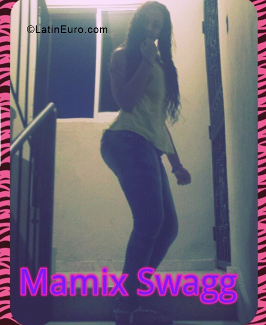 Date this stunning Dominican Republic girl Abi from Santo Domingo DO33054