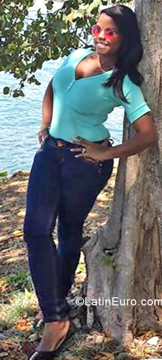 Date this attractive Dominican Republic girl Dariania from San Pedro de Macoris DO34466