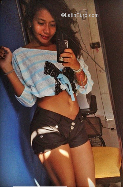 Date this gorgeous Venezuela girl Katherine from Maracaibo VE2364