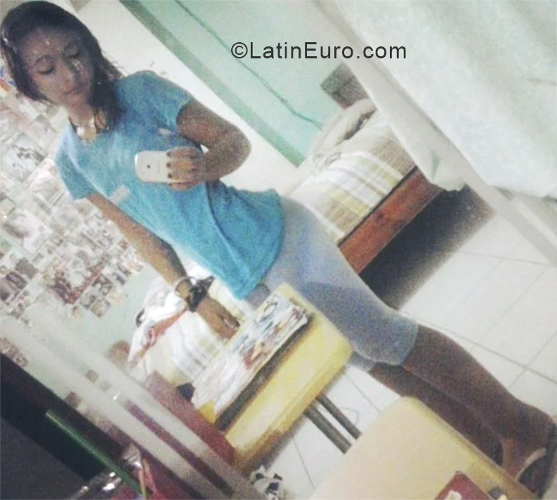 Date this attractive Venezuela girl Nati from El Tigre VE1845