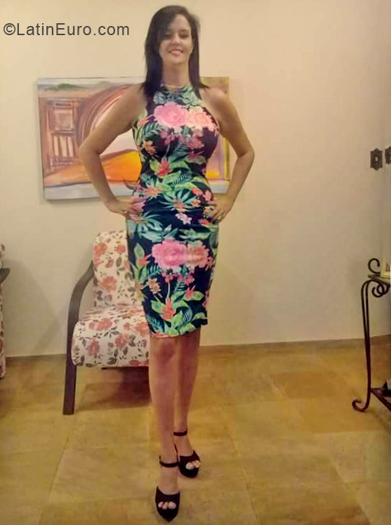 Date this foxy Brazil girl Daniela from Vitoria BR10843