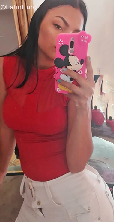 Date this good-looking Colombia girl Xidey from Bucaramanga CO24356