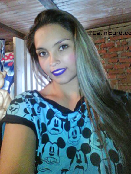 Date this tall Colombia girl Andrea from Tulua CO24370