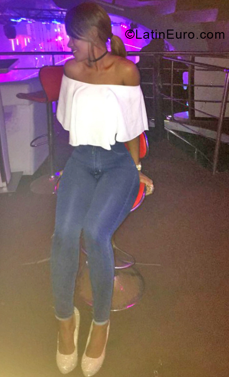 Date this attractive Dominican Republic girl Sty from Santo Domingo DO33168