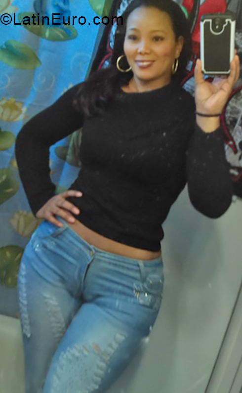 Date this cute Dominican Republic girl Rossanna from Santo Domingo DO33173