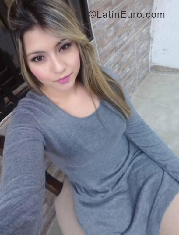 Date this cute Colombia girl Diana from Medellin CO24395