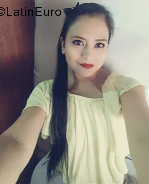 Date this stunning Peru girl Sandra from Trujillo PE1304