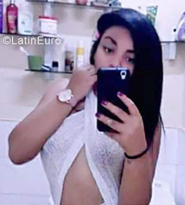 Date this cute Cuba girl Jennifer from Santa Clara CU394