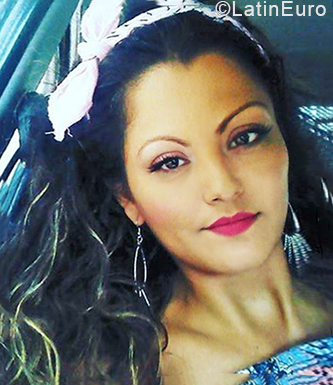 Date this sultry Colombia girl Adriana from Pereira CO24429