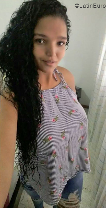 Date this lovely Colombia girl Linda from Cali CO24463