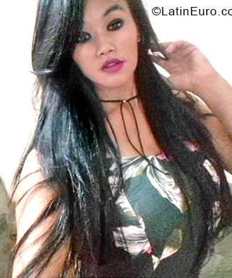 Date this hard body Brazil girl Indiraityy from Salvador BR10692